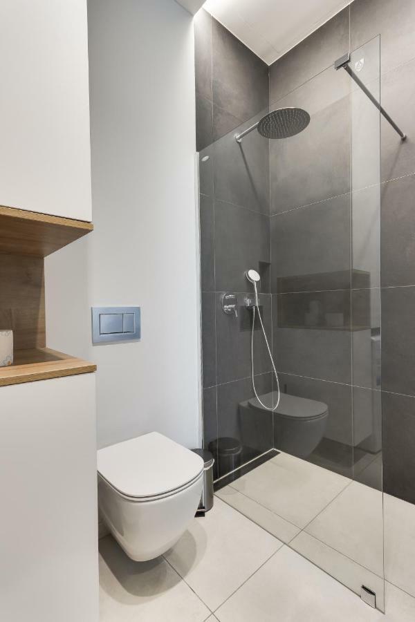 Fine Two Bedroom Trdinova Apartment Lubiana Esterno foto