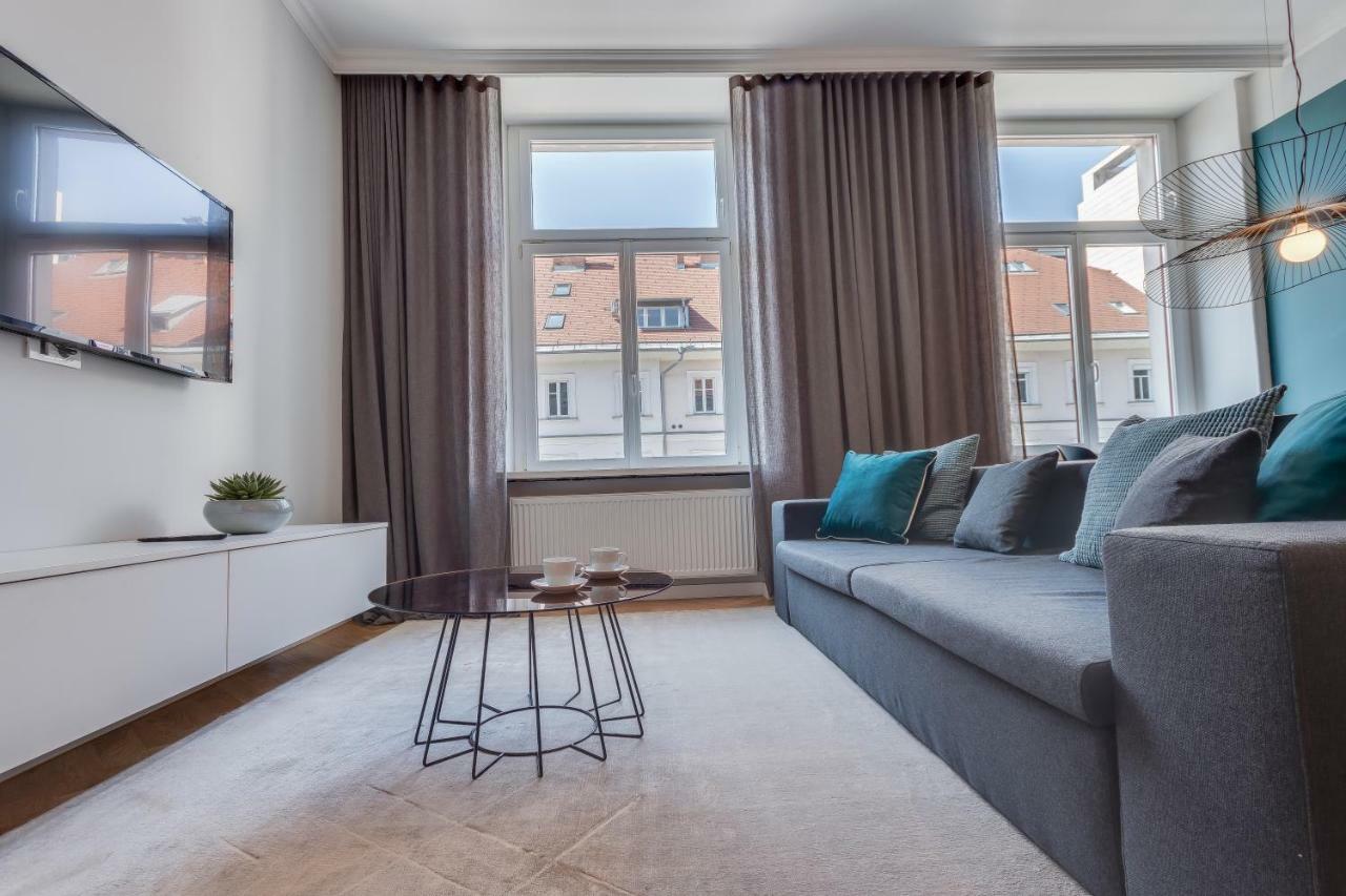 Fine Two Bedroom Trdinova Apartment Lubiana Esterno foto