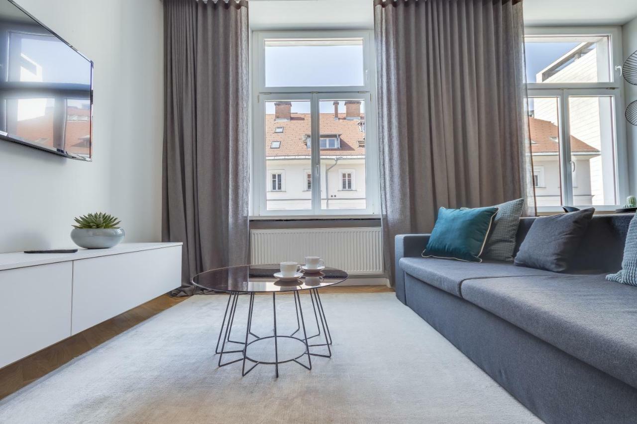 Fine Two Bedroom Trdinova Apartment Lubiana Esterno foto